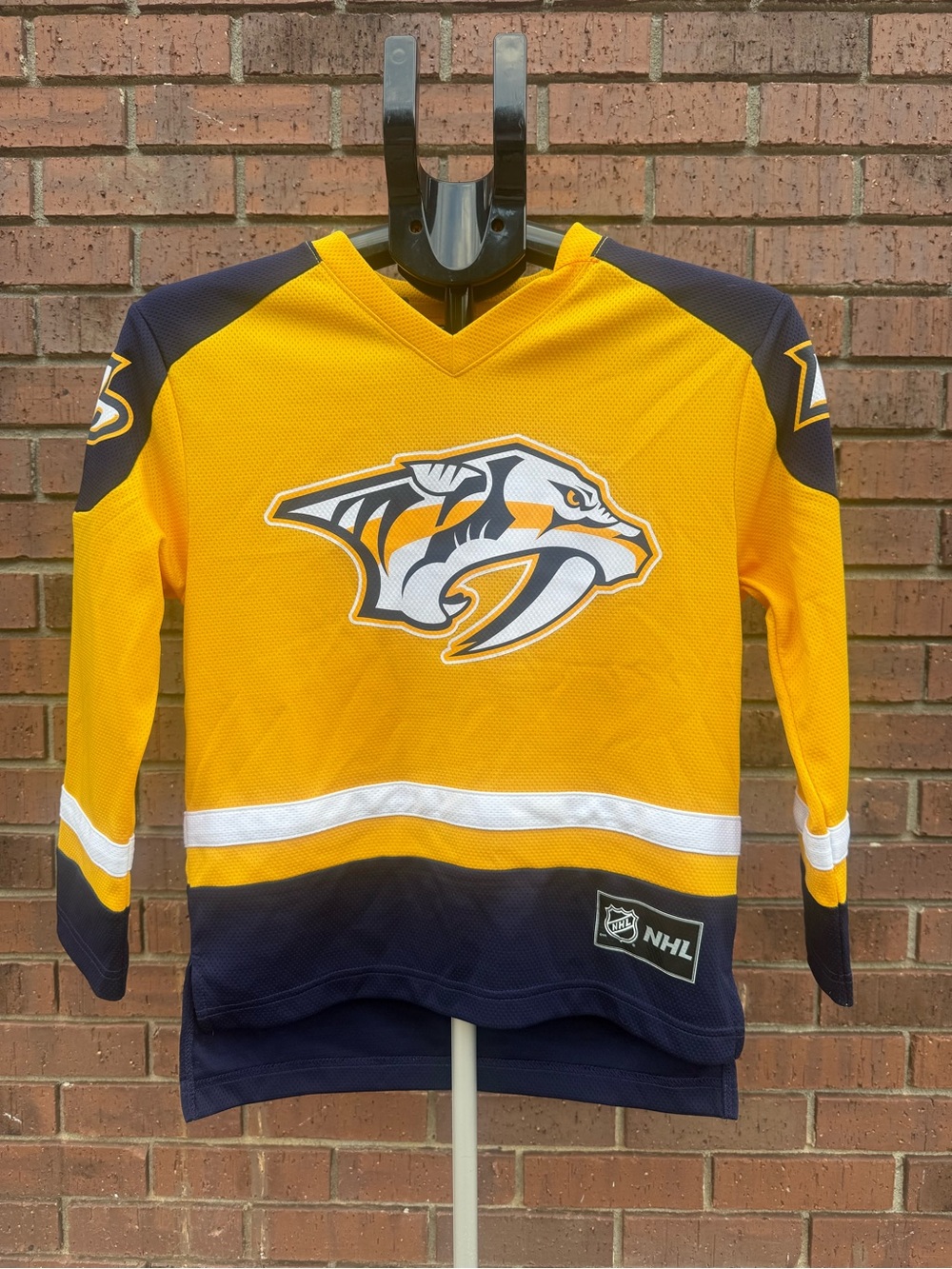 Nashville Predators #9 Filip Forsberg Youth Jersey Medium 8 NHL Outerstuff Gold